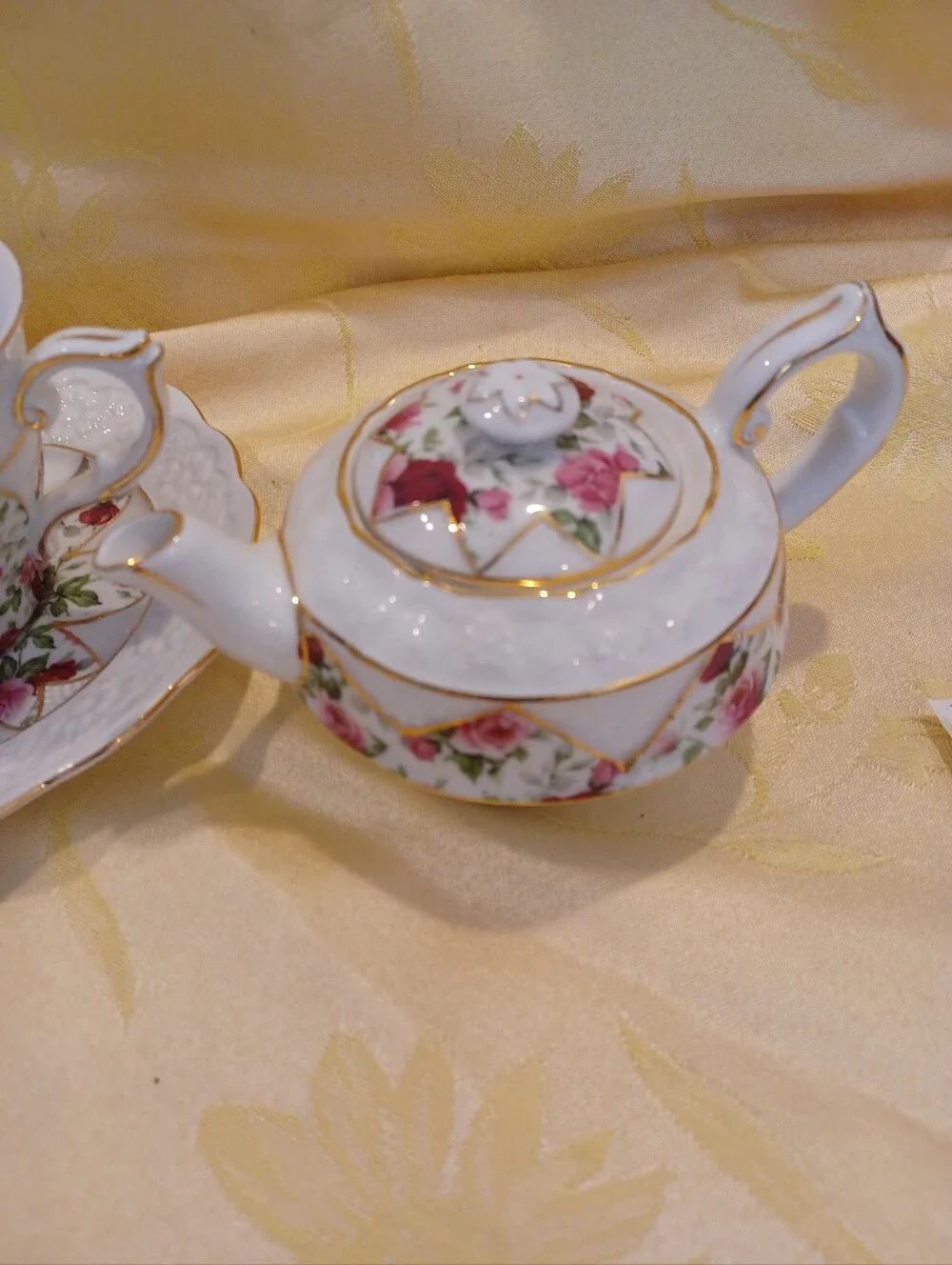 Nantucket Home vintage porcelain
